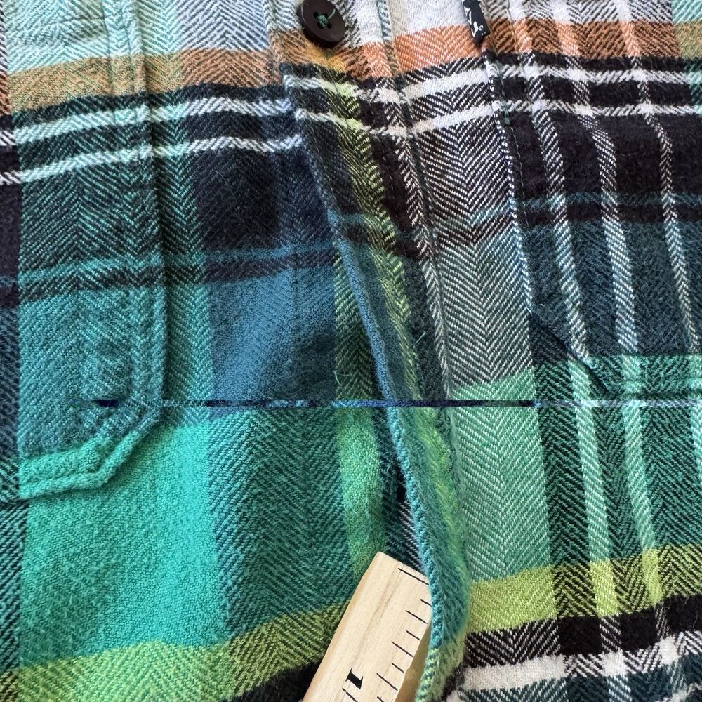 KAVU Men's Medium Multi Color Plaid Flannel Long Sleeve Button Down Shirt *READ* - Picture 8 of 8